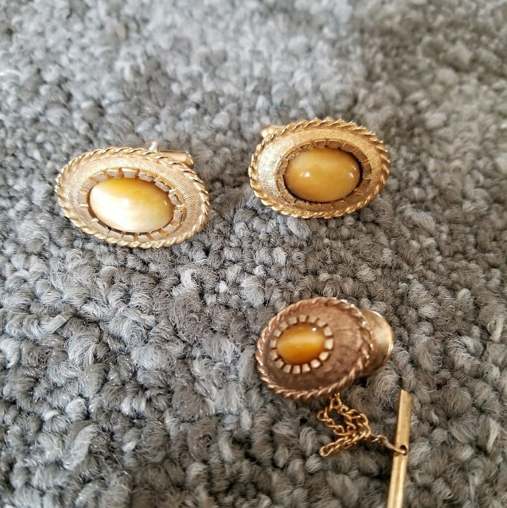 Men's cufflinks set